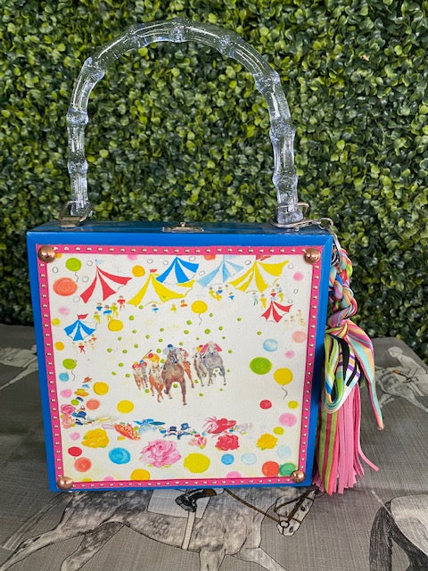Clutches and wristlets best sale
