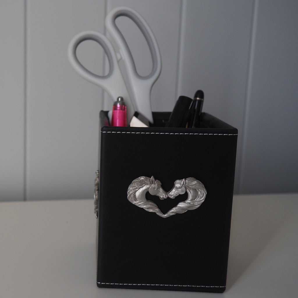 Horse Hearts Pen Holder