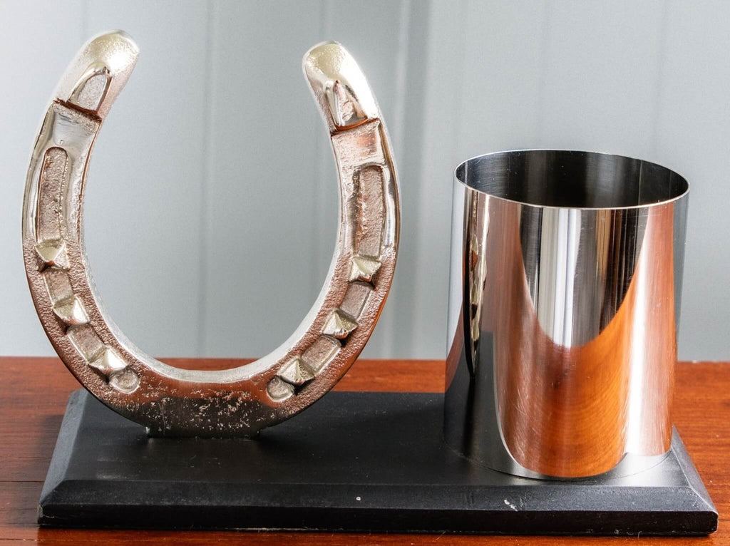 Horseshoe Desk Holder