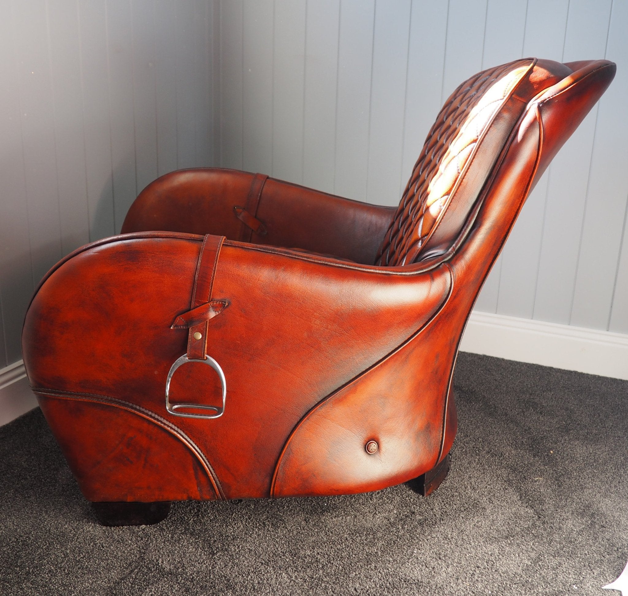 Saddle Chair – Exclusively Equine