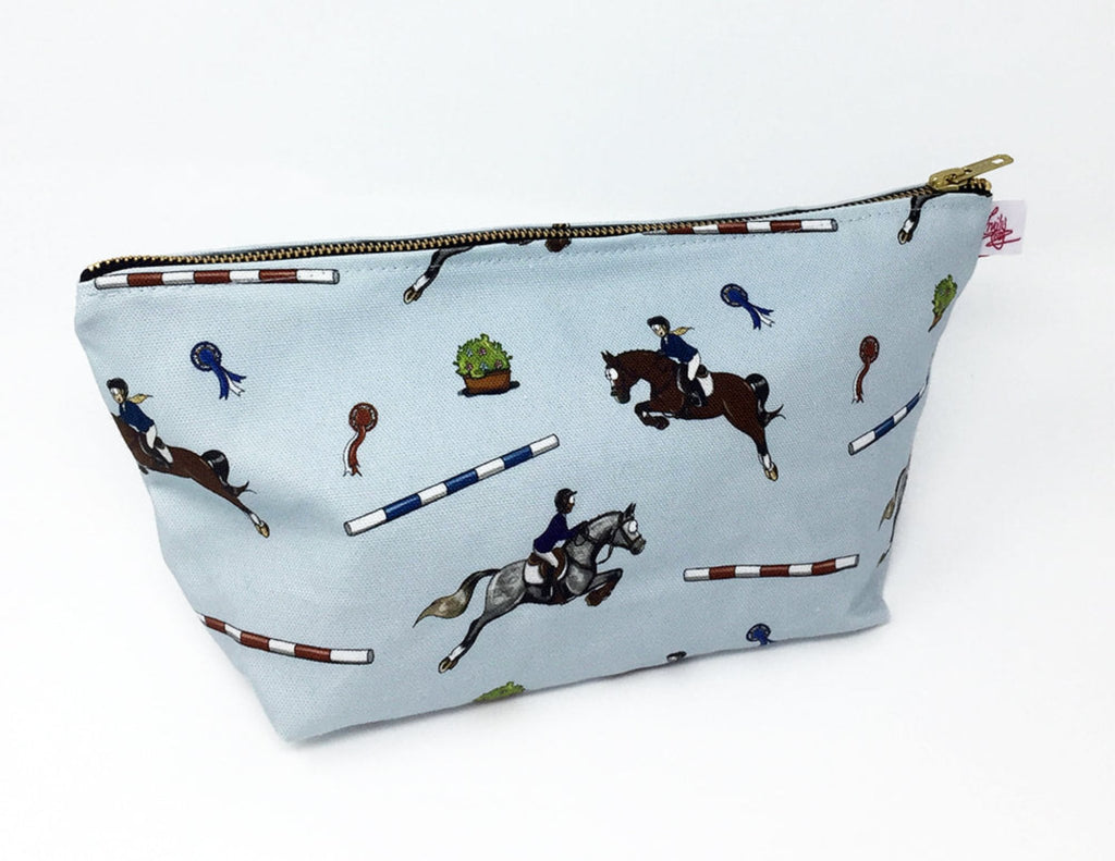 Show Jumping Wash Bag