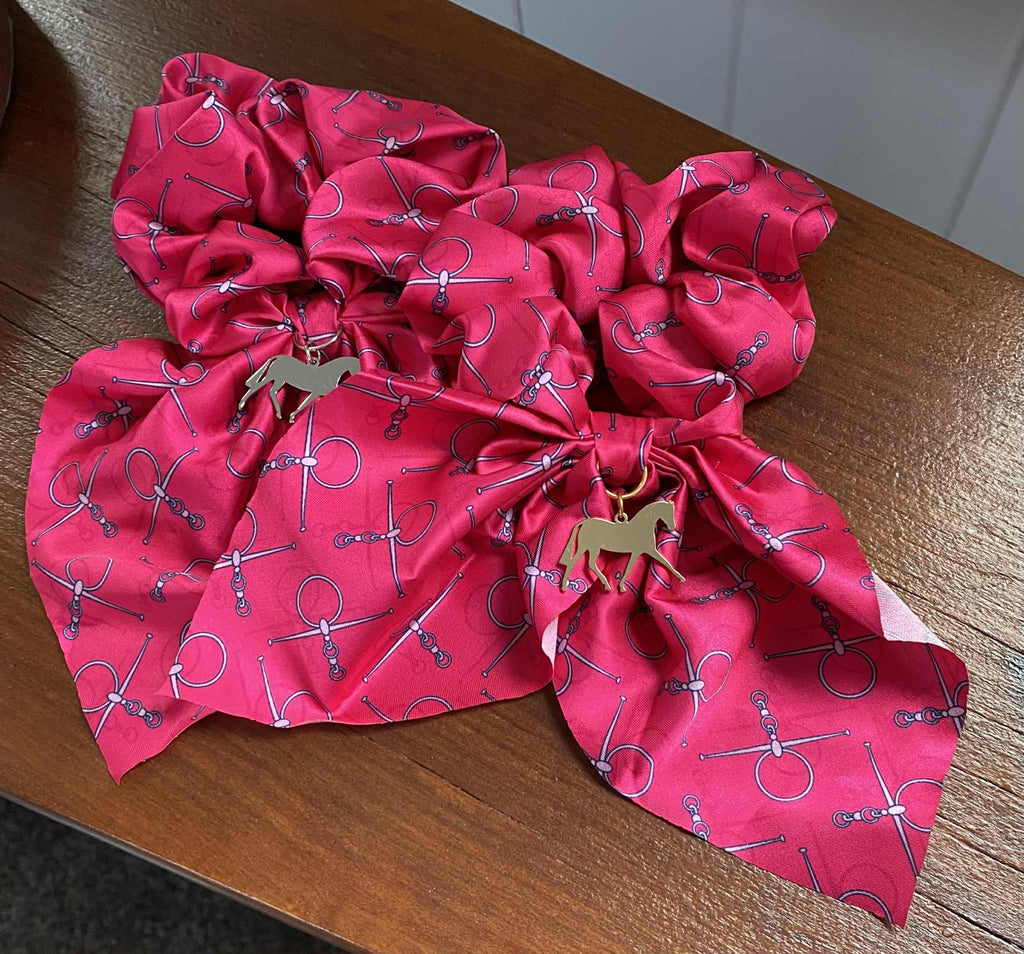 Waterford Snaffle Scrunchie - Pink