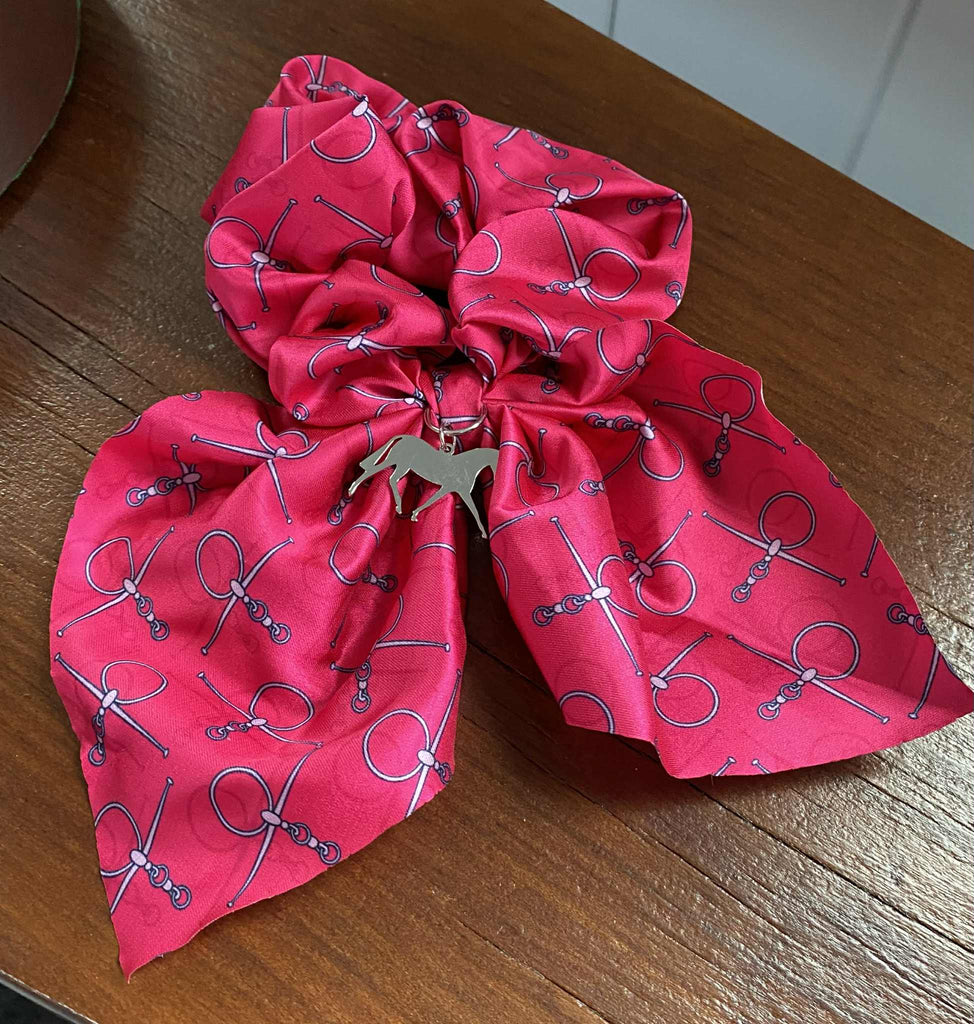 Waterford Snaffle Scrunchie - Pink