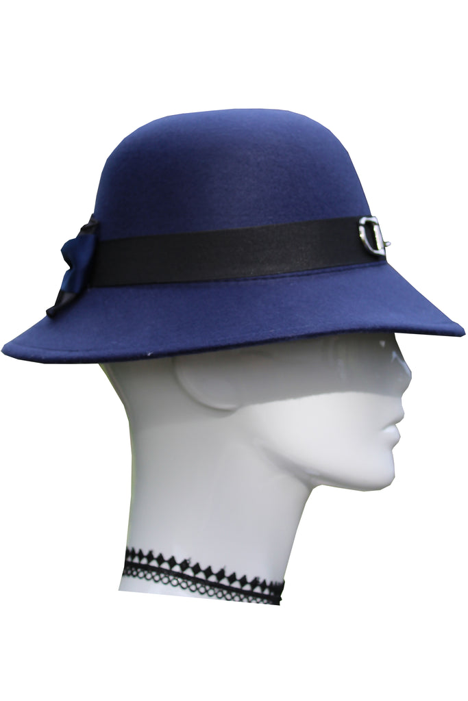 Blue hat - Snaffle Detail