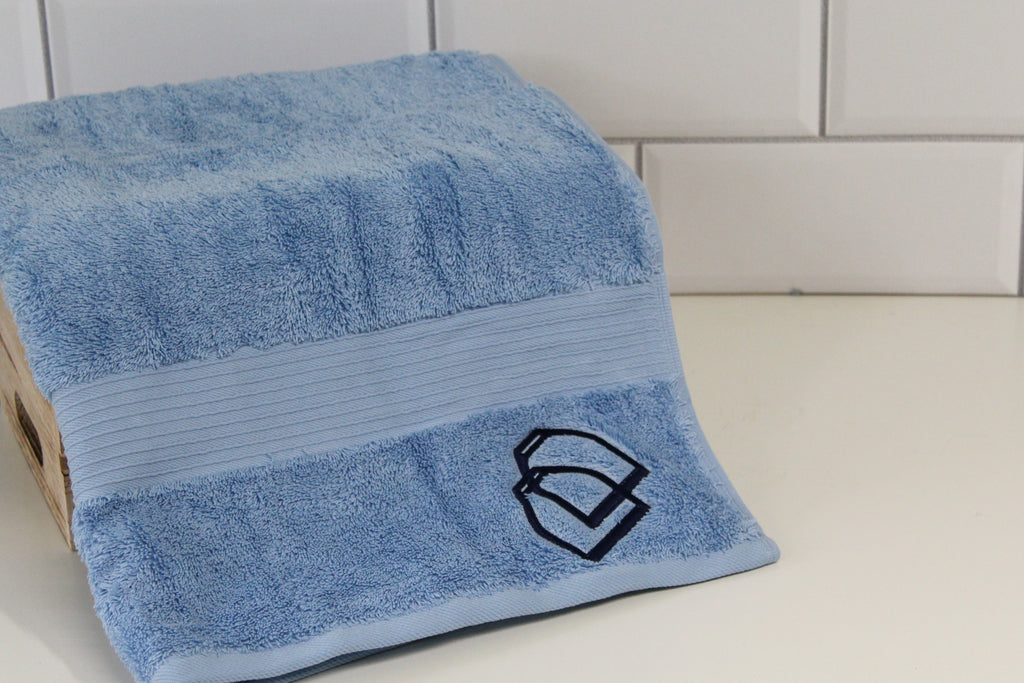 Sky Royal Ascot Towels - Navy Stirrup Design