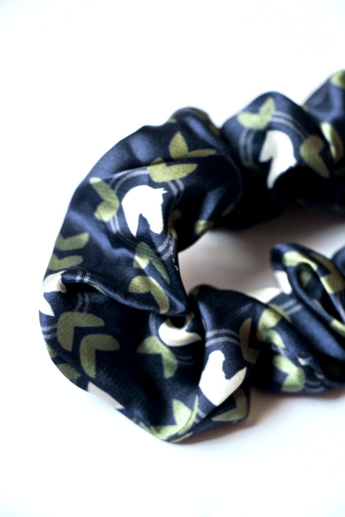 Laurel Scrunchie