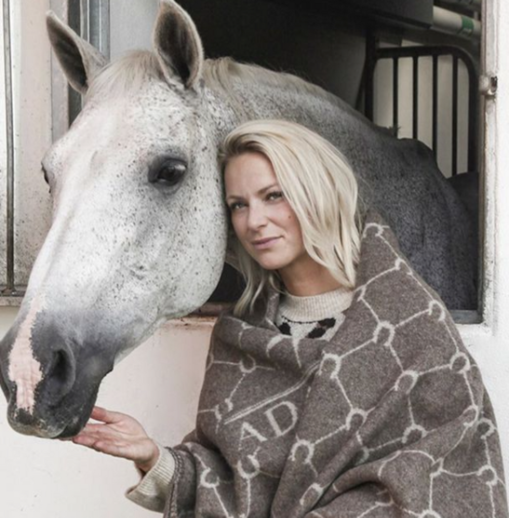 Luxe Merino Throw - Beige