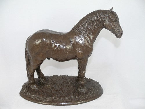 Mary Pinsent - Clydesdale Statue