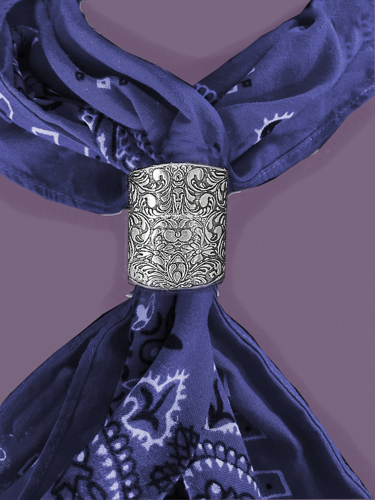 Western Saddle Detail Scarf Ring