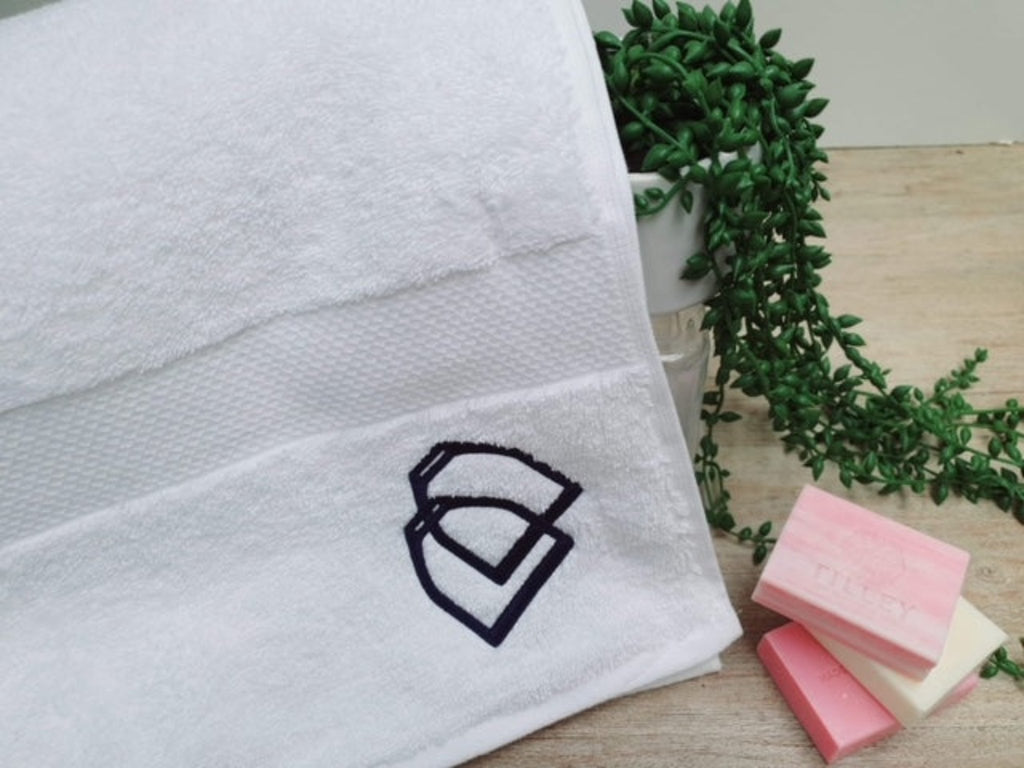 White Royal Ascot Towels - Navy Stirrup Design