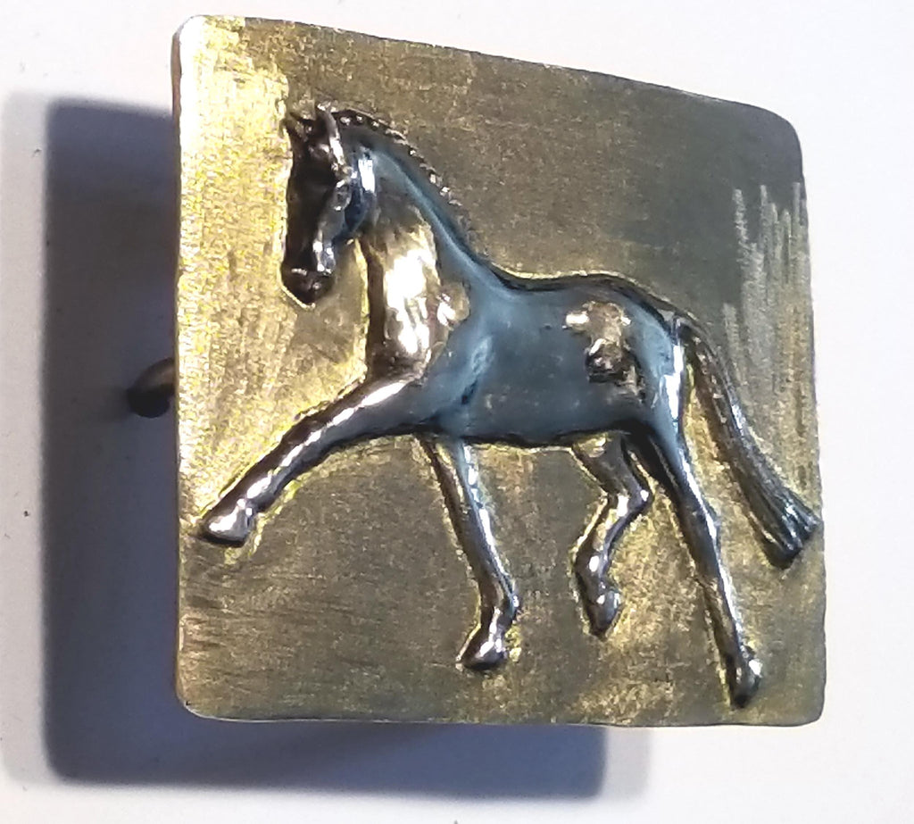 Extended Trot Horse Buckle